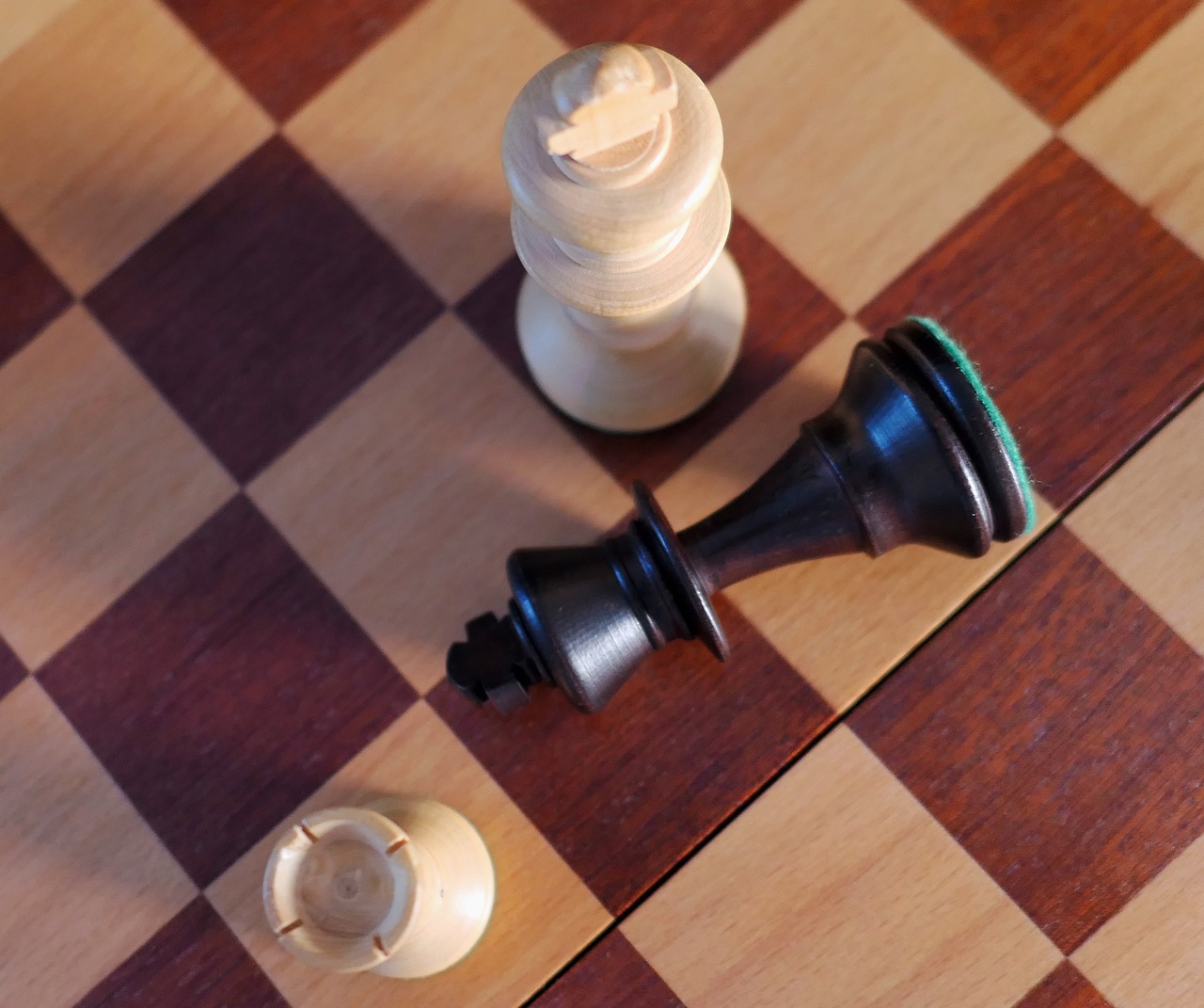 真人象棋比赛，策略与智慧的较量战场