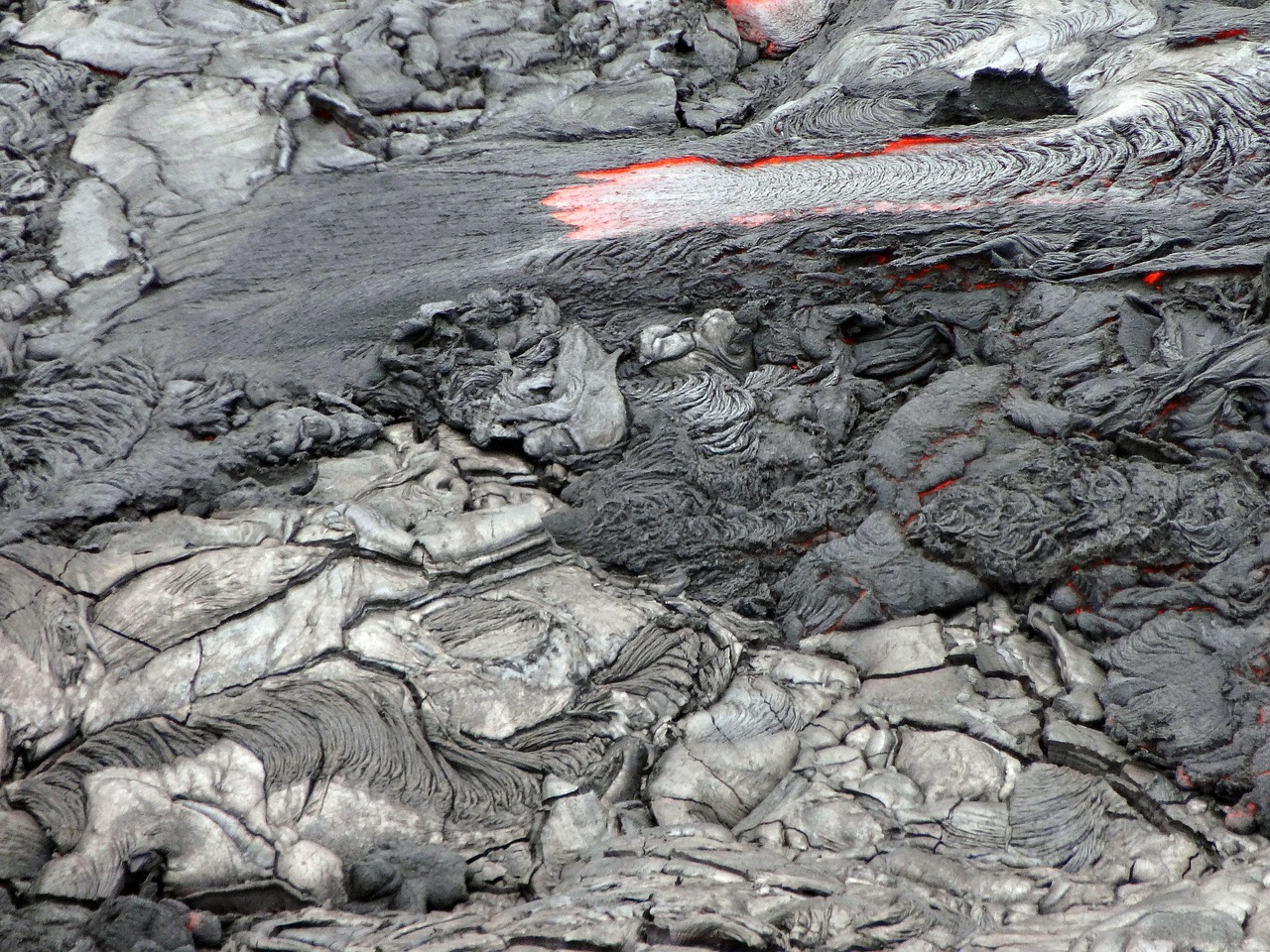 全球关注的火山爆发新闻及其影响分析