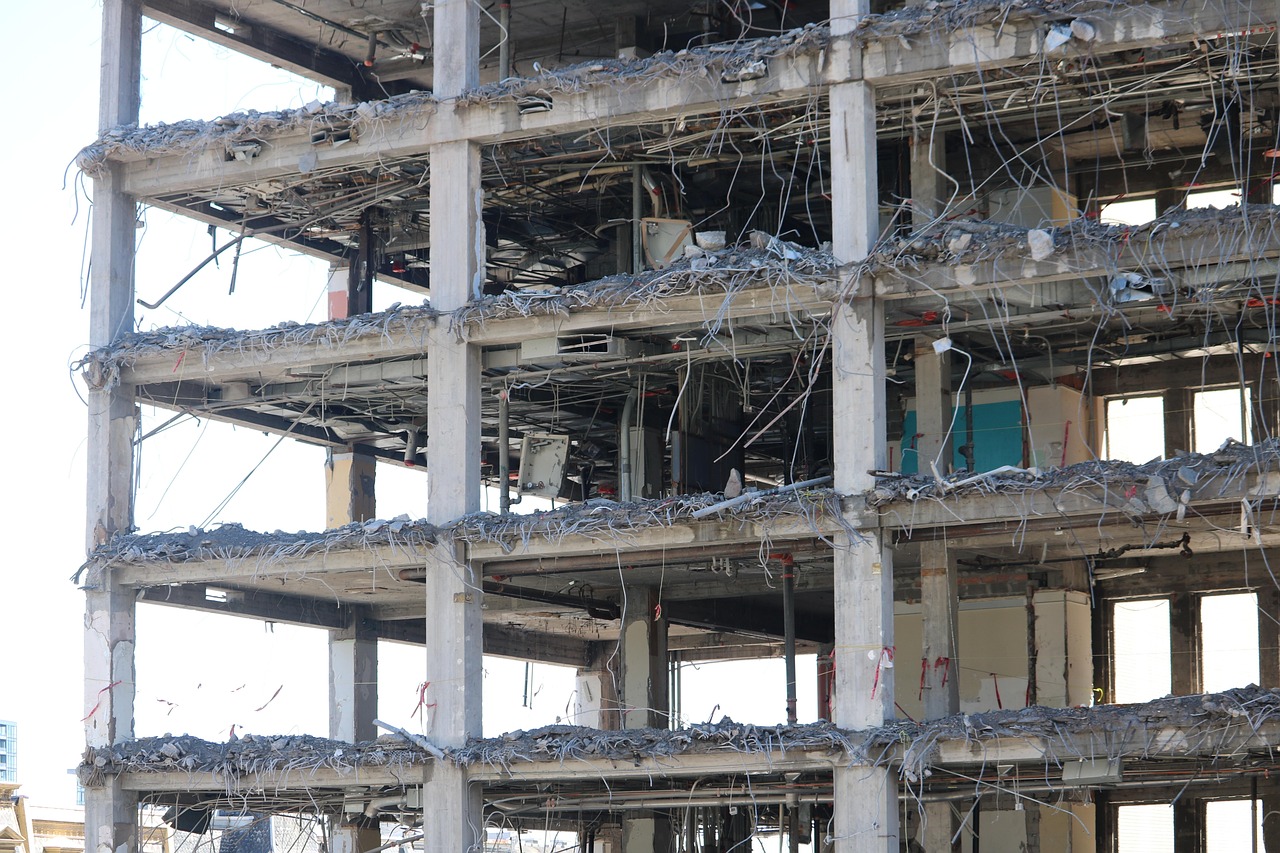 章丘违建拆除动态，法治保障下的城市持续建设进步之路